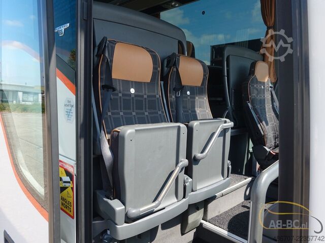 Motor coach MERCEDES-BENZ Tourismo RHD-L, 62 Sitze, Euro 6