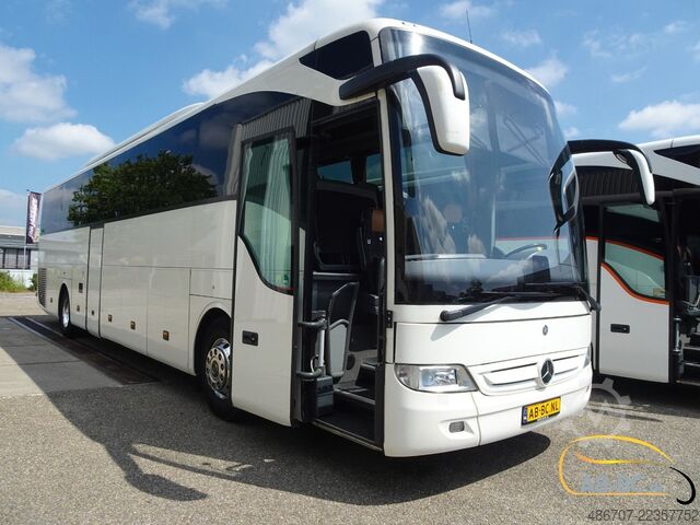 Motor coach MERCEDES-BENZ Tourismo RHD-M/2A 57 Sitze EURO 6