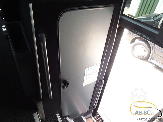 Motor coach MERCEDES-BENZ Tourismo RHD-M/2A 57 Sitze EURO 6