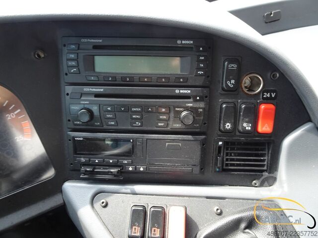 Motor coach MERCEDES-BENZ Tourismo RHD-M/2A 57 Sitze EURO 6