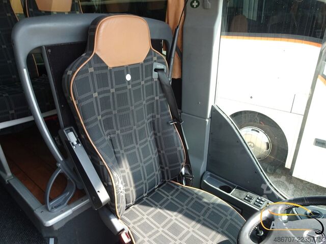 Motor coach MERCEDES-BENZ Tourismo RHD-M/2A 57 Sitze EURO 6