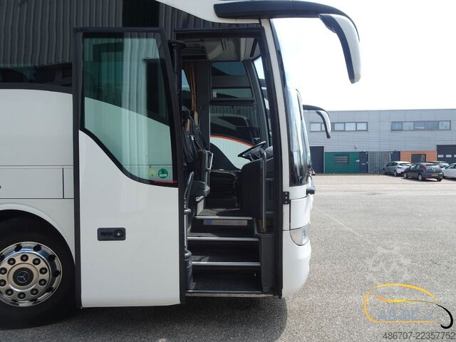 Motor coach MERCEDES-BENZ Tourismo RHD-M/2A 57 Sitze EURO 6