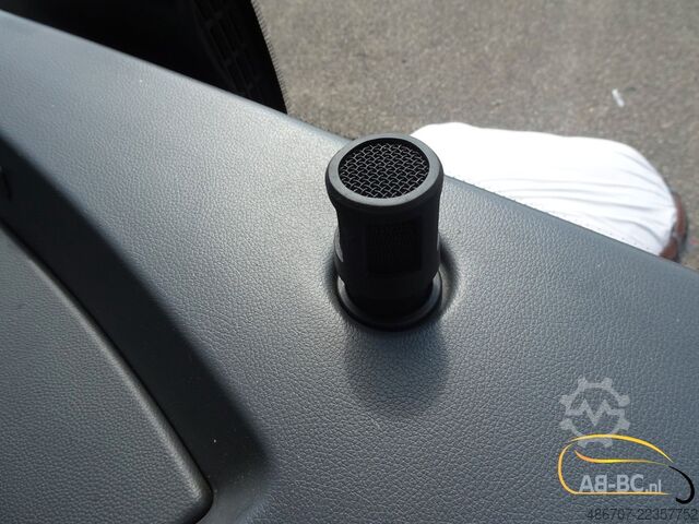 Motor coach MERCEDES-BENZ Tourismo RHD-M/2A 57 Sitze EURO 6