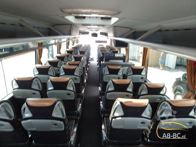 Motor coach MERCEDES-BENZ Tourismo RHD-M/2A 57 Sitze EURO 6