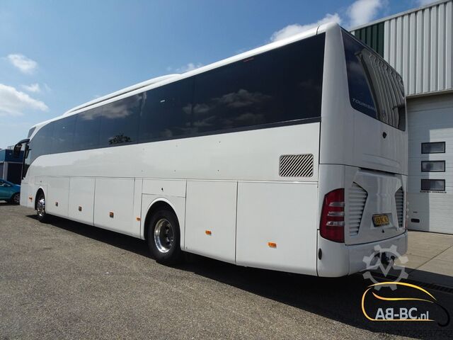 Motor coach MERCEDES-BENZ Tourismo RHD-M/2A 57 Sitze EURO 6