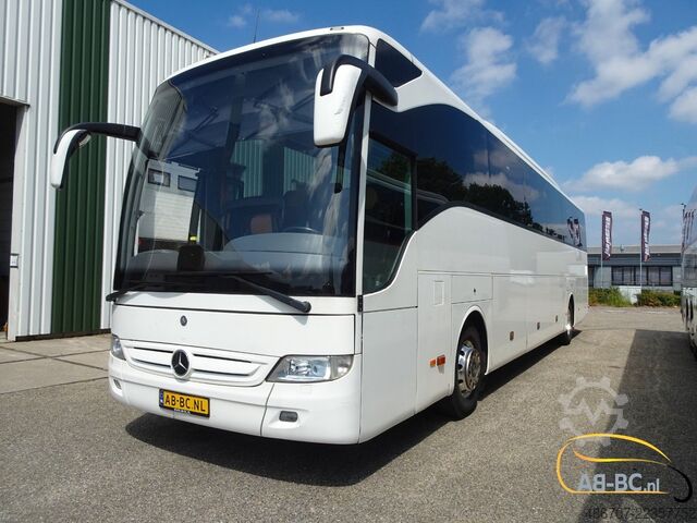 Motor coach MERCEDES-BENZ Tourismo RHD-M/2A 57 Sitze EURO 6