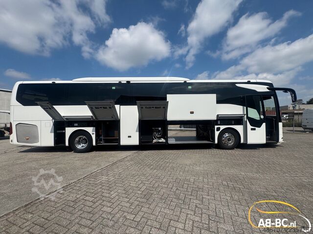 Motor coach MERCEDES-BENZ Tourismo RHD, 55 Sitze, Euro 6