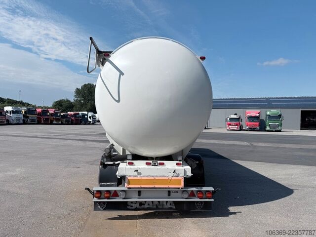 Silo trailer  HMK Bilcon 30 t. 42 m3 Silo tank 6 Compartment