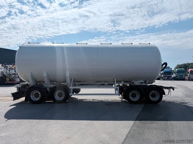 Silo trailer  HMK Bilcon 30 t. 42 m3 Silo tank 6 Compartment
