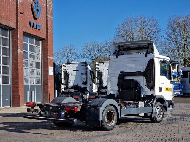 Fahrgestell mit Fahrerhaus MAN TGL 8.220 Chassis - 4x2 - 7.5T - 3.05 WB - Euro...