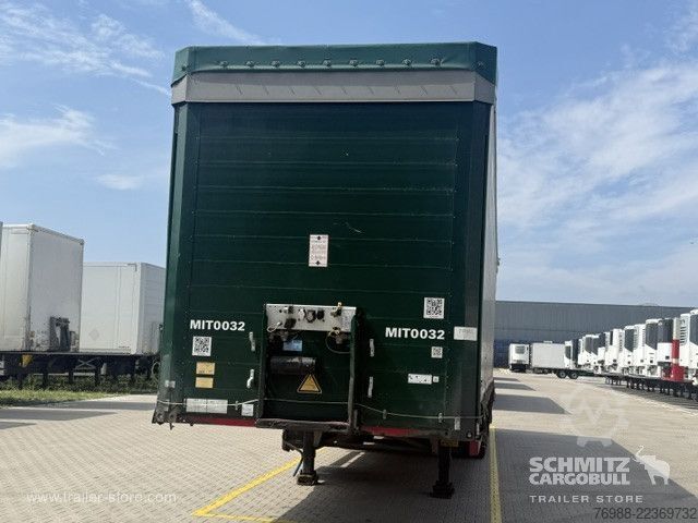 Auflieger mit Pritsche & Plane Schmitz Cargobull Curtainsider Mega