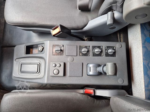 LKW mit Pritsche (offen) IVECO Eurocargo ML100E22WM-BW 4x4 Pritsche L-Haus Bett