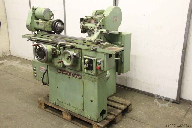 Cylindrical grinding machine Brown & Sharpe 814U Valuemaster