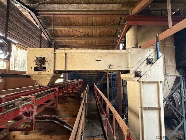 Becherwerk mit Kunststoffbechern Apollo