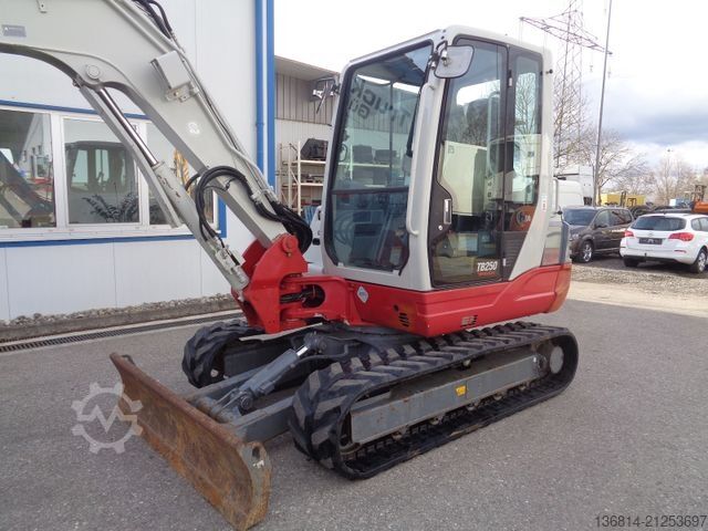 Minibagger TAKEUCHI TB 250 Powertilt + 4 x Löffel TAK-Lock