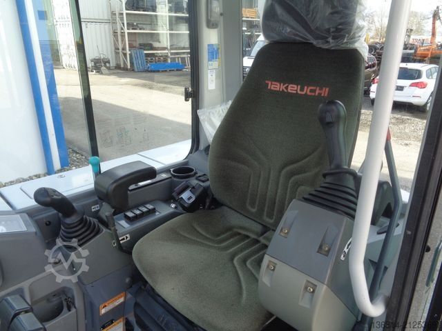 Minibagger TAKEUCHI TB 250 Powertilt + 4 x Löffel TAK-Lock