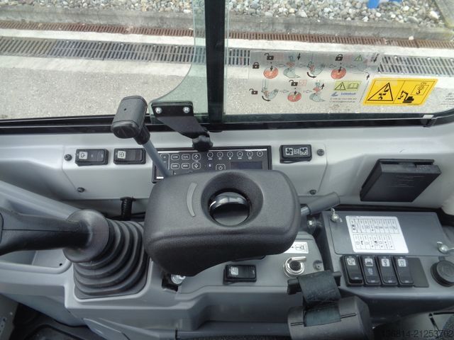 Minibagger TAKEUCHI TB 225 Powertilt Löffel Taklock 2.400 kg