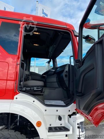 Special purpose truck MAN TGM 18.250 4x4 BB/Fahrgestell/3-Sitze/Neu