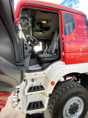 Special purpose truck MAN TGM 18.250 4x4 BB/Fahrgestell/3-Sitze/Neu