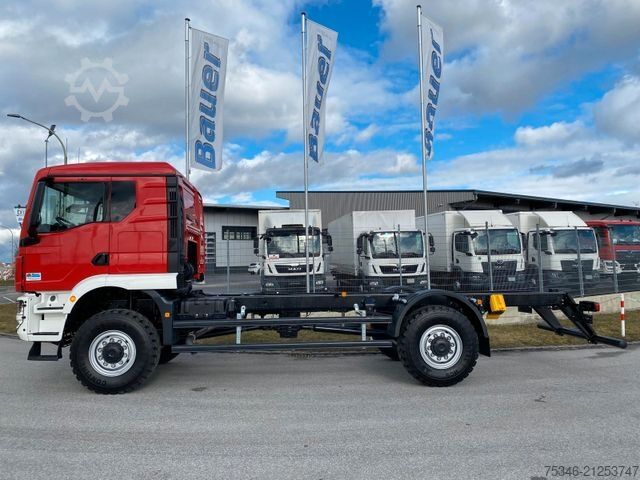 Special purpose truck MAN TGM 18.250 4x4 BB/Fahrgestell/3-Sitze/Neu