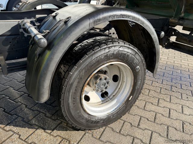 Transporter mit Kipper MERCEDES-BENZ Vario 816 Kipper *TÜV Neu* 7-Sitze*