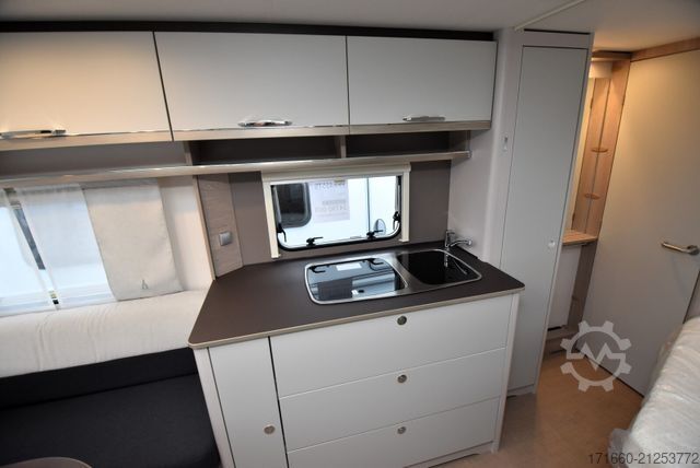 Wohnwagen BÜRSTNER Premio 455 TS Black Forest - 6.019 Euro sparen!