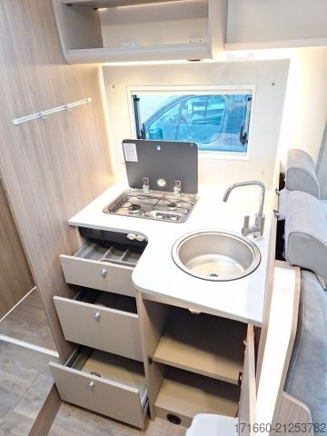 Teilintegriertes Wohnmobil CARADO Edition26 T Ford 447 Hubbett