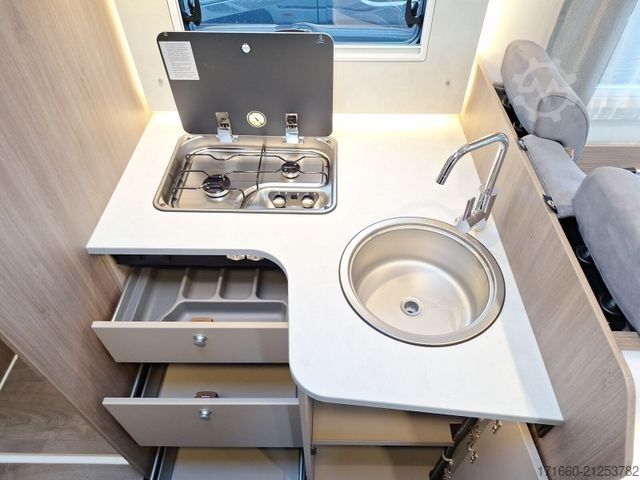 Teilintegriertes Wohnmobil CARADO Edition26 T Ford 447 Hubbett