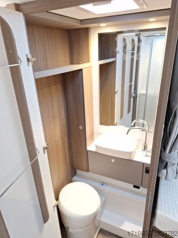 Teilintegriertes Wohnmobil CARADO Edition26 T Ford 447 Hubbett