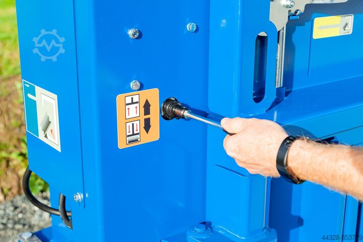 BTS-MF450 Waste Baler BTS-MF450 Ballenpresse