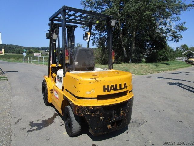 Dieselstapler Halla HDF30 - Triplex-Freihub 4,80m - 3 Ton. Hubkraft