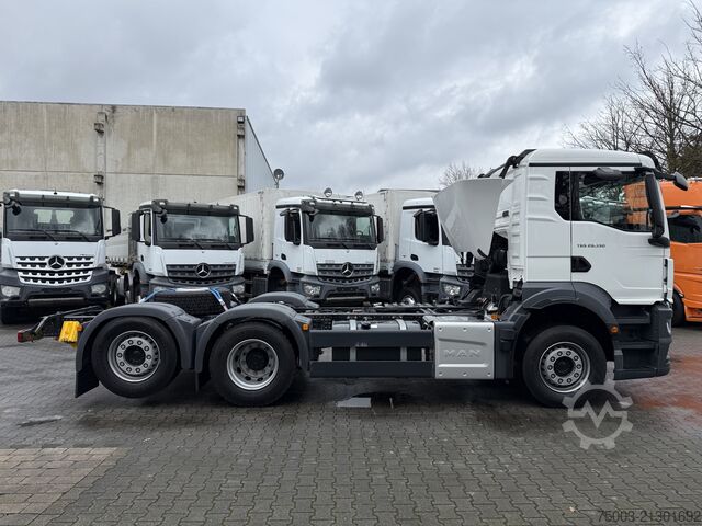 Truck chassis MAN TGS 26.330 6X2-4 BL Neu/ New