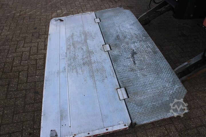 Box body Iveco Stralis 330 + EURO 6 + NICE TRUCK + 19T