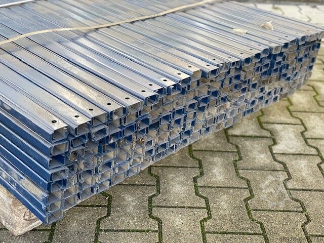 Fachwerkstrebe Fachwerk f. Palettenregal Mecalux / Länge: 1.057 mm / C40x25x8mm / Maß Mitte-Mitte-Bohrloch 997 mm / blau