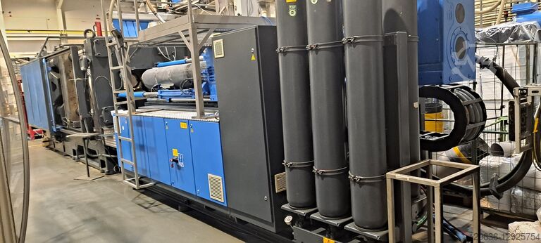 Spritzgießmaschine Stork S9000