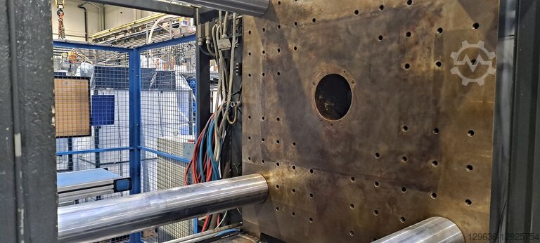 Spritzgießmaschine Stork S9000