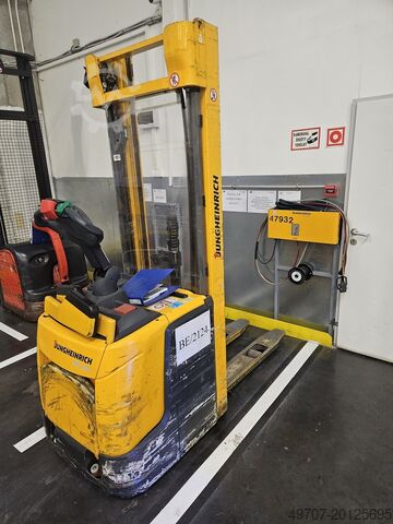 High lift Pallet stacker Jungheinrich ERC216 1,6t  5,2m 