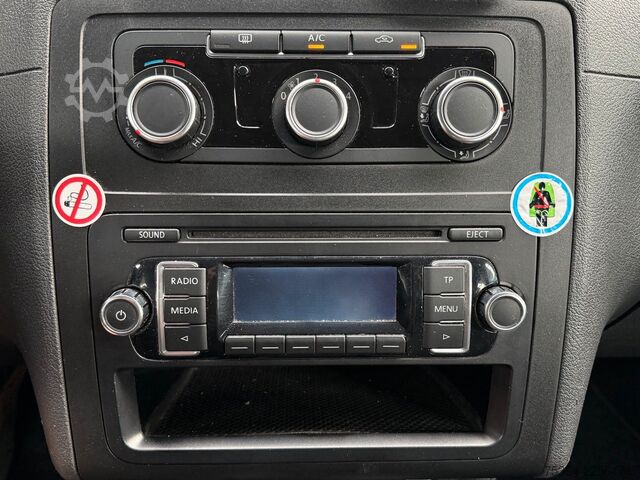 Kleinbus VW Caddy Maxi 1.6 Tdi 5 Sitze Rollstuhlrampe Klima