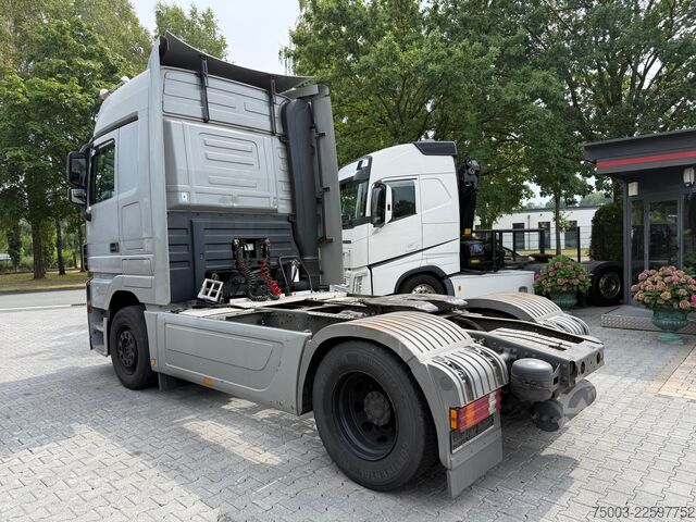 Standard SZM Mercedes-Benz Actros MP3 1846 LS Megaspace