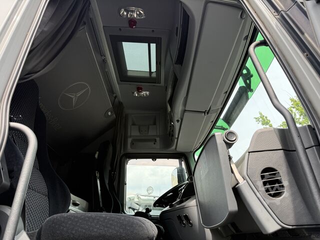 Standard SZM Mercedes-Benz Actros MP3 1846 LS Megaspace