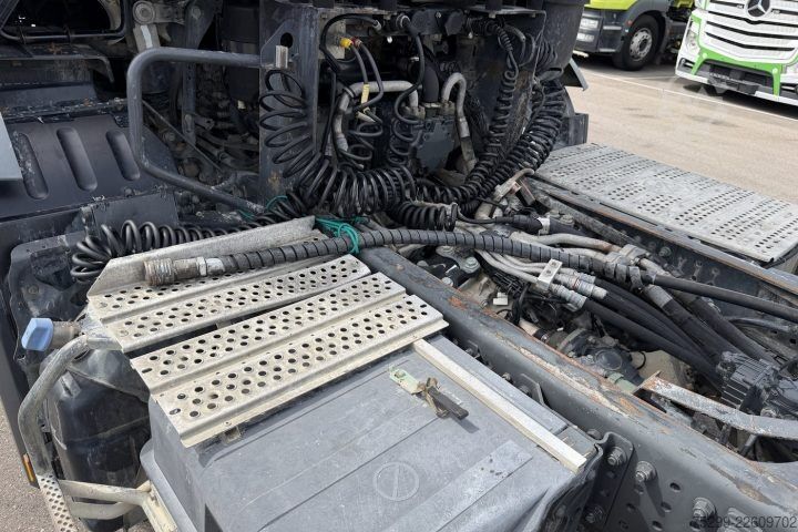 Standard SZM Mercedes-Benz Arocs 1846 4x2 Sattelzugmaschine / Swiss-Vehicle