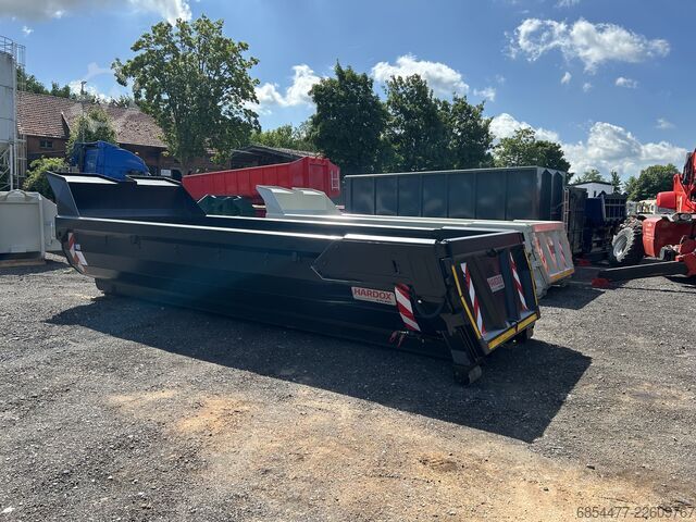 Commercial vehicle M3 Containersysteme Abrollcontainer  Halfpipe