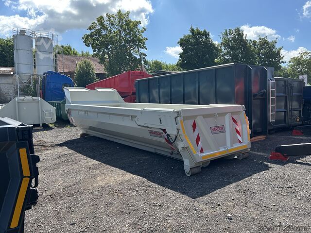 Commercial vehicle M3 Containersysteme Abrollcontainer  Halfpipe