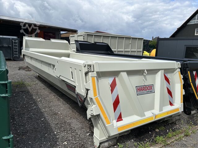 Commercial vehicle M3 Containersysteme Abrollcontainer  Halfpipe