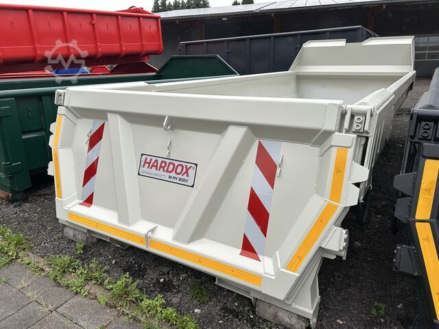 Commercial vehicle M3 Containersysteme Abrollcontainer  Halfpipe