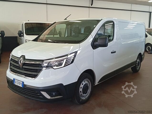 Long wheelbase van Renault Trafic L