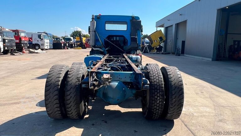 Chassis cab Volvo FL 7 - 260 (MANUAL PUMP / POMPE MANUELLE / LAME...