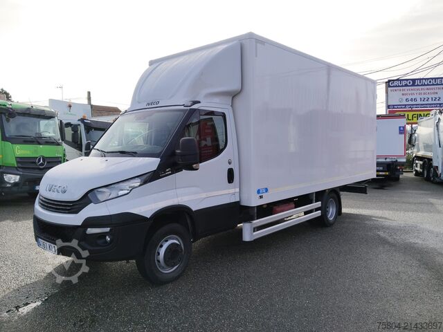 Box van Iveco DAILY 70C18