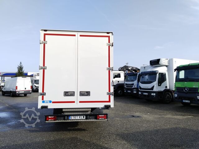 Box van Iveco DAILY 70C18