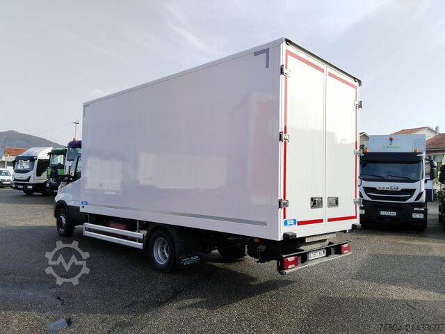 Box van Iveco DAILY 70C18